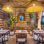 Pefki Deluxe Residences - Adults Only 16plus 4* Пефкохори