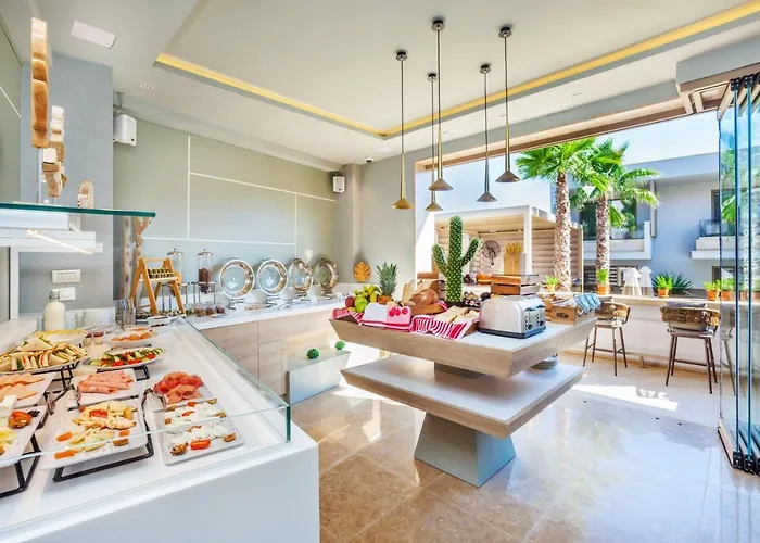 Pefki Deluxe Residences 4*