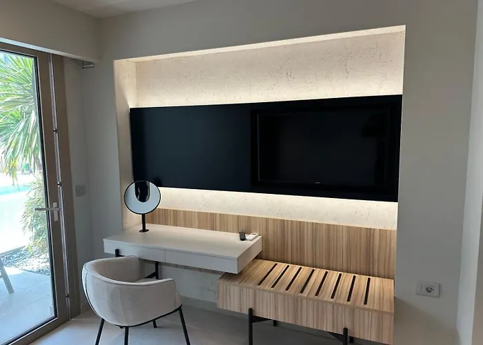 Aparthotel Pefki Deluxe Residences