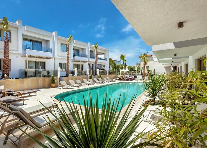 Pefki Deluxe Residences