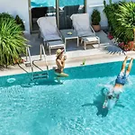 Pefki Deluxe Residences - Adults Only 16plus