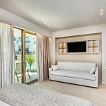 Pefki Deluxe Residences - Adults Only 16plus Aparthotel Pefkochori