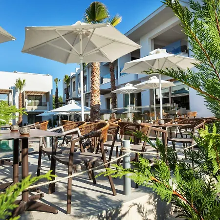 Pefki Deluxe Residences 4*