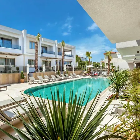 Pefki Deluxe Residences