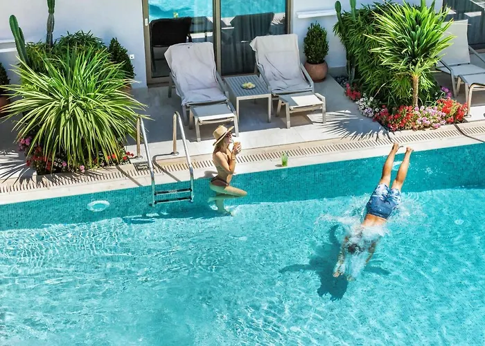 Pefki Deluxe Residences - Adults Only 16plus