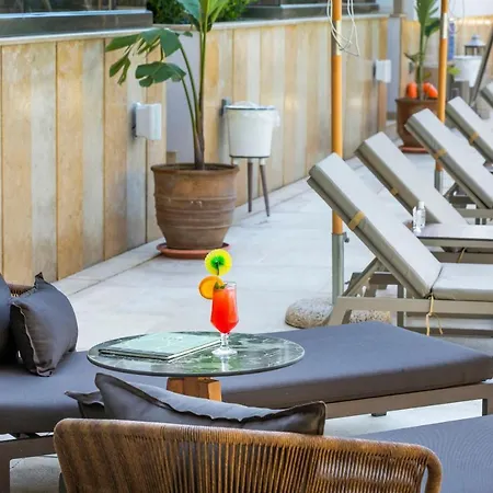 Pefki Deluxe Residences 4*