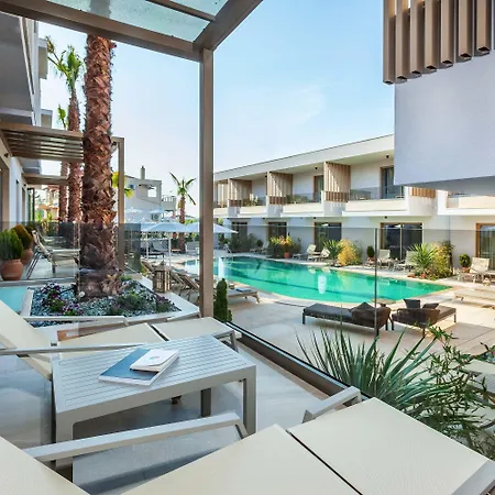 Hotel apartamentowy Pefki Deluxe Residences Pefkochori