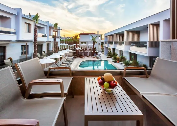 מלון דירות Pefki Deluxe Residences - Adults Only 16plus 4*
