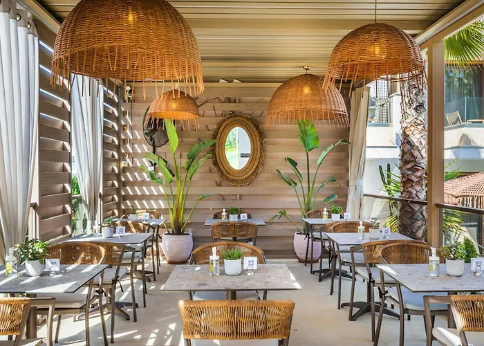 Aparthotel Pefki Deluxe Residences 4*